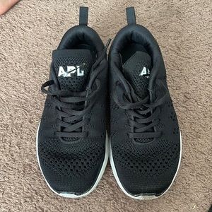 APL shoes